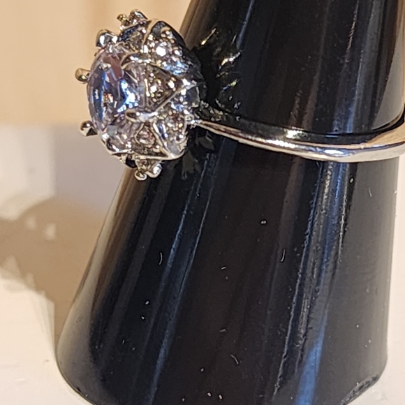 FLORAL BURST RING ROUND CUT - Picture 5 of 9